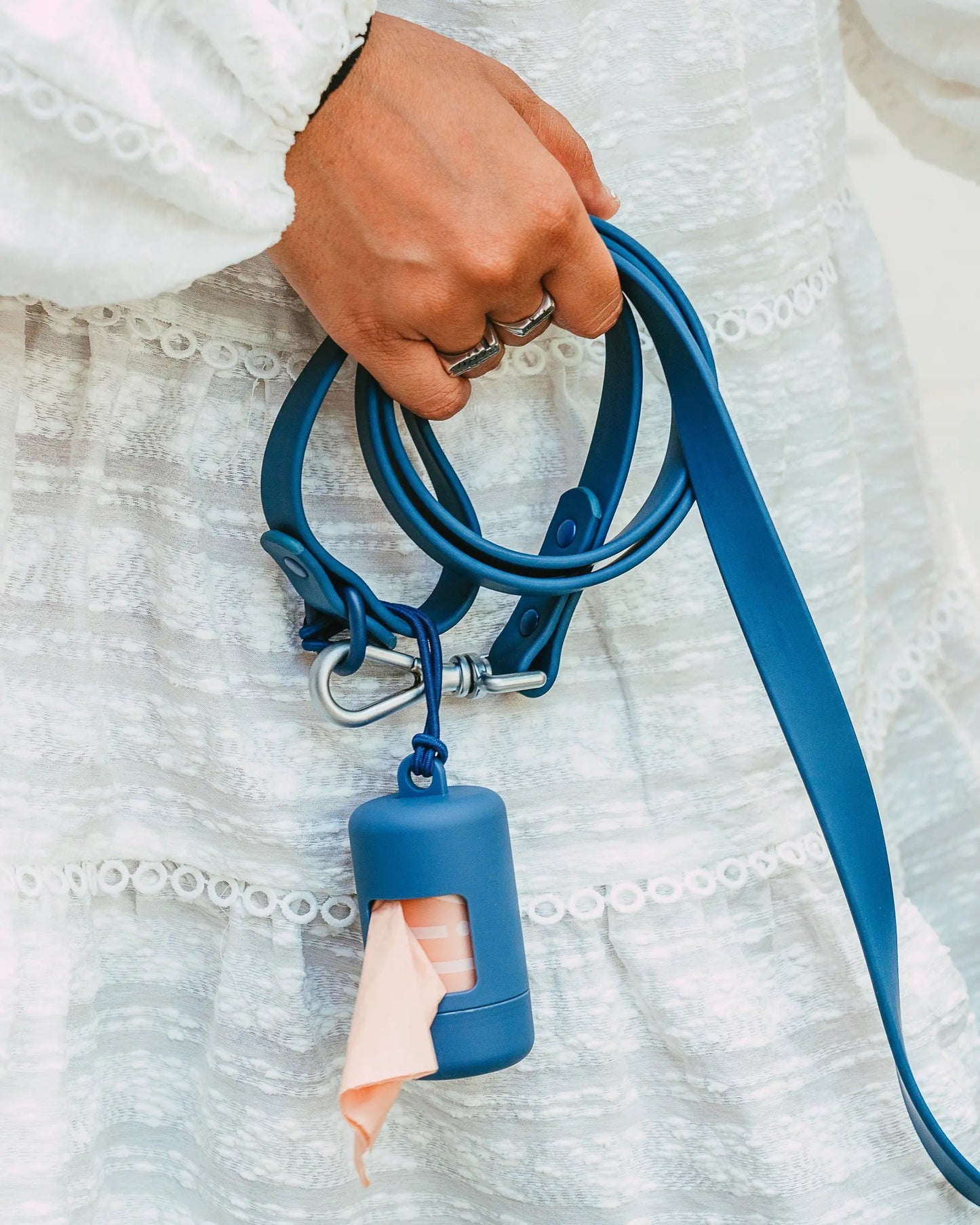 MellowTail Walk Pouch™-Navy