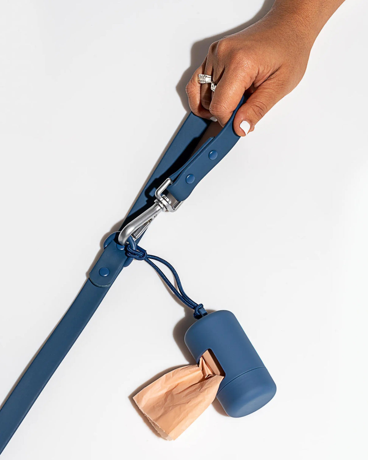 MellowTail Walk Pouch™-Navy