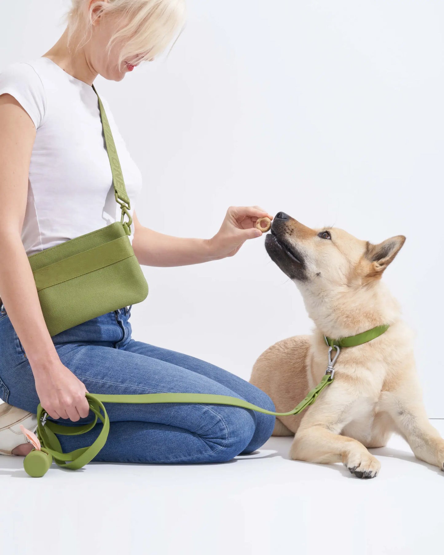 MellowTail Walk Pouch™-Moss ✨ Limited Edition